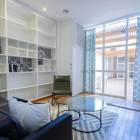 Florit Flats - The Vella Apartment