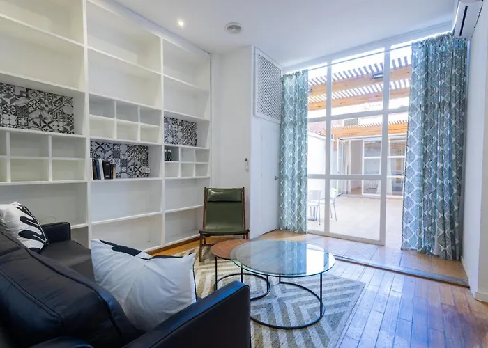 Florit Flats - The Vella Apartment