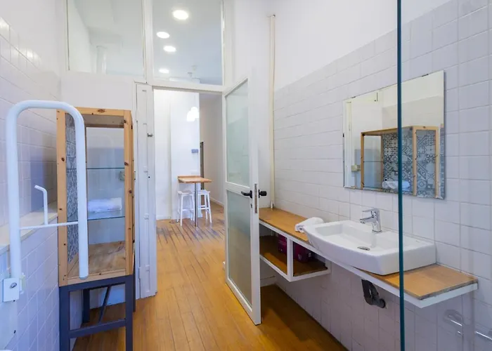 Florit Flats - The Vella Apartment